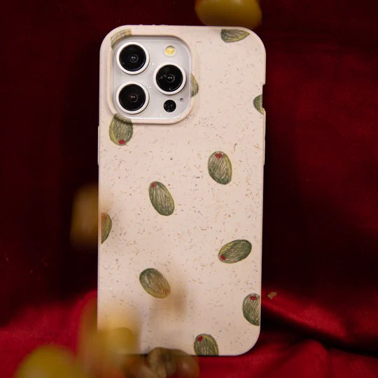 حافظة لهاتف آيفون 16 15 14 13  - مراجعة Phone Cases London وسعره