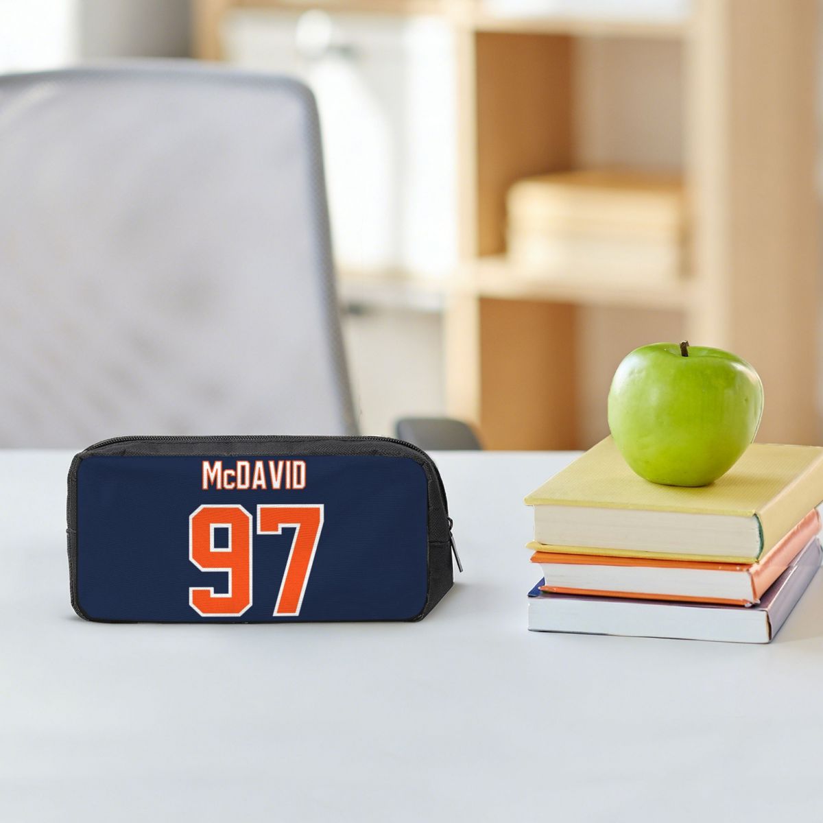 حافظة أقلام كونور ماكديفيد 97  - مراجعة Phone Cases Edmonton وسعره