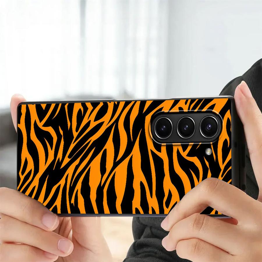 زيبرا مخطط عباد الشمس عودة غطا - مراجعة Phone Cases Z Fold 6 وسعره